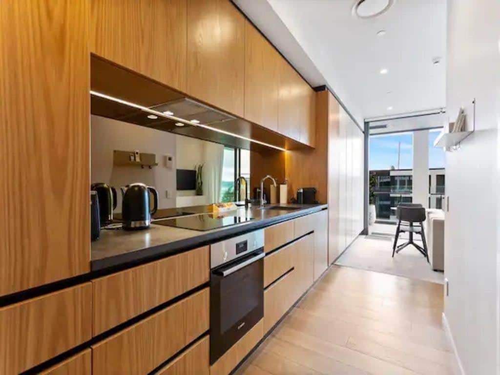 Sleek Modern Studio With Balcony Окленд Экстерьер фото